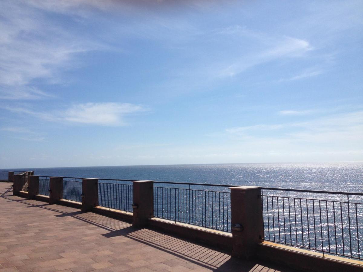 Apartment On The Sea Cagliari Exterior foto